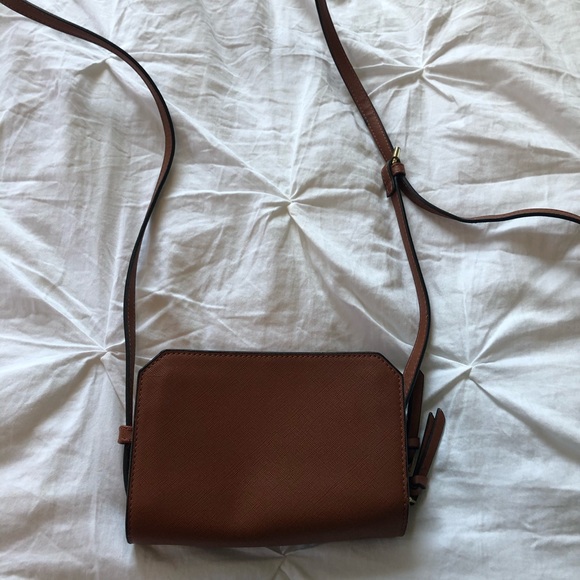 SOLD Brown Steve Madden Cross Body Bag w Gold Zippers - Picture 3 of 6